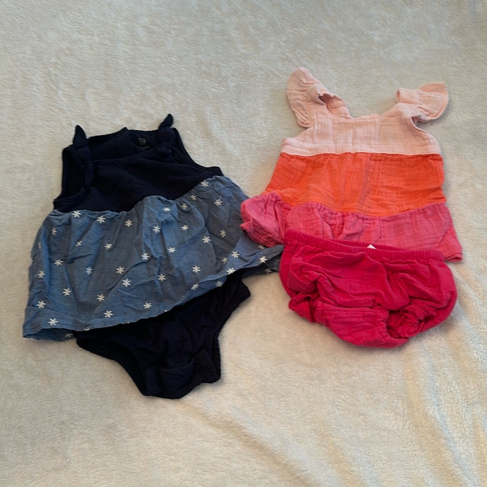 Gap little girls outfit, 6-12mo